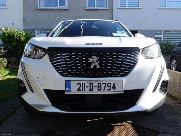 Peugeot 2008 MPV, Petrol, 2021, White