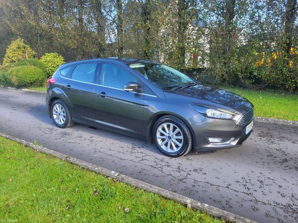 Ford Focus Hatchback, Diesel, 2017, Grey