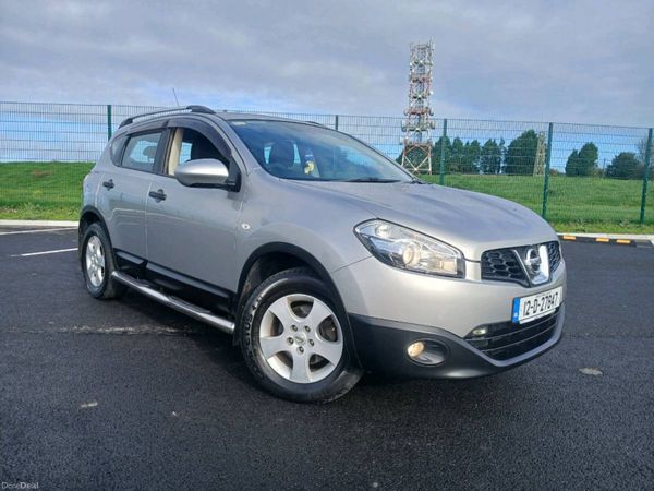 Nissan Qashqai Hatchback, Diesel, 2012, Silver