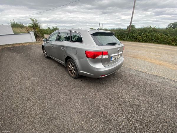 Toyota Avensis Estate, Diesel, 2013, Silver