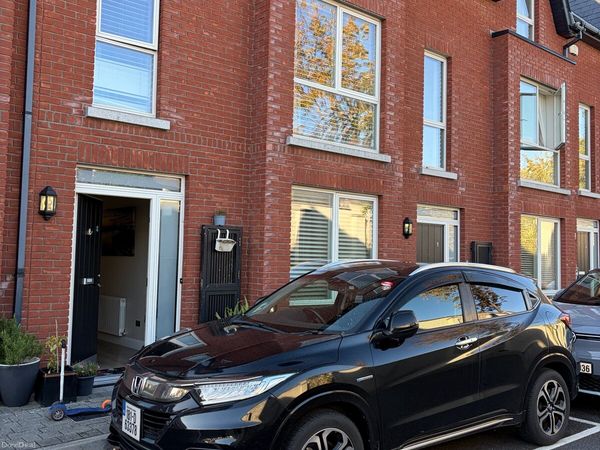 Honda Vezel SUV, Petrol Hybrid, 2018, Black