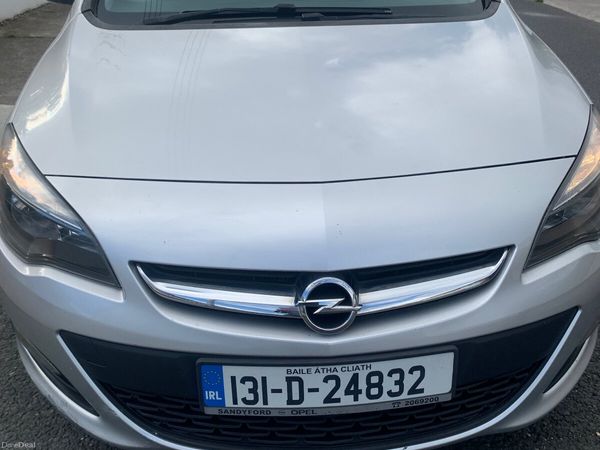 Opel Astra Hatchback, Diesel, 2013, Silver