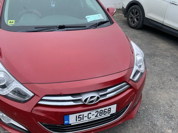 Hyundai i40 Saloon, Diesel, 2015, Red