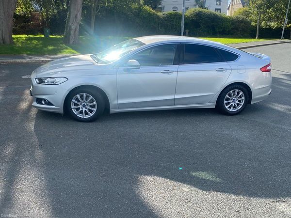 Ford Mondeo Hatchback, Diesel, 2016, Silver