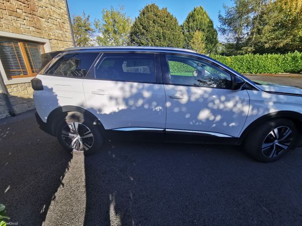 Peugeot 5008 MPV, Diesel, 2018, White