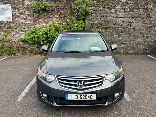 Honda Accord Saloon, Diesel, 2011, Silver