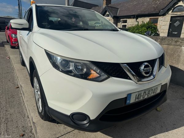 Nissan Qashqai Hatchback, Diesel, 2014, White
