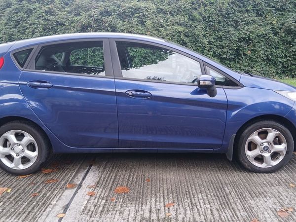 Ford Fiesta Hatchback, Petrol, 2010, Blue