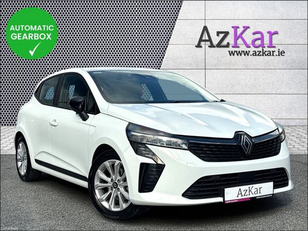 Renault Clio Hatchback, Petrol, 2024, White
