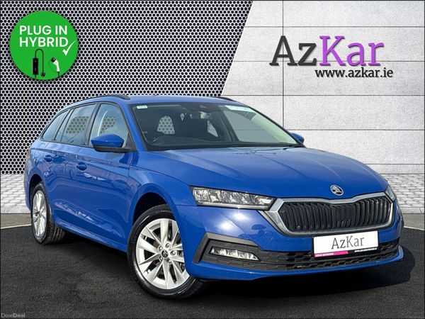Skoda Octavia Saloon, Petrol Plug-in Hybrid, 2023, Blue