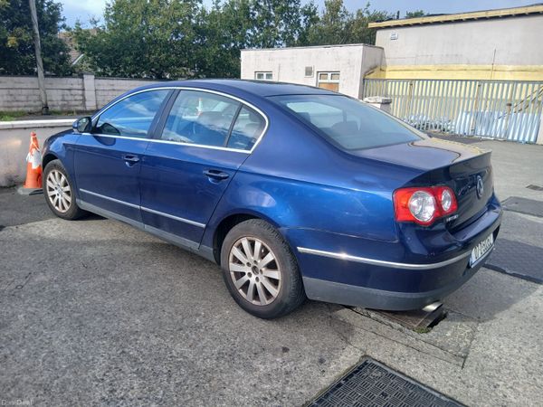 Volkswagen Passat Saloon, Petrol, 2007, Blue