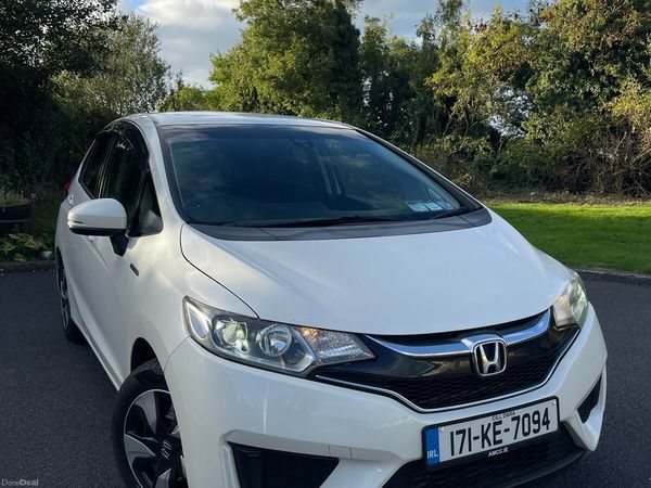 Honda Fit Hatchback, Petrol Hybrid, 2017, White