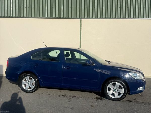 Skoda Octavia Hatchback, Diesel, 2011, Blue