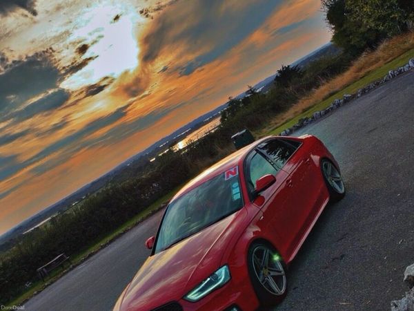 Audi A4 Saloon, Diesel, 2014, Red