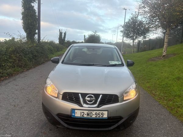 Nissan Qashqai Estate/Jeep, Diesel, 2012, Silver