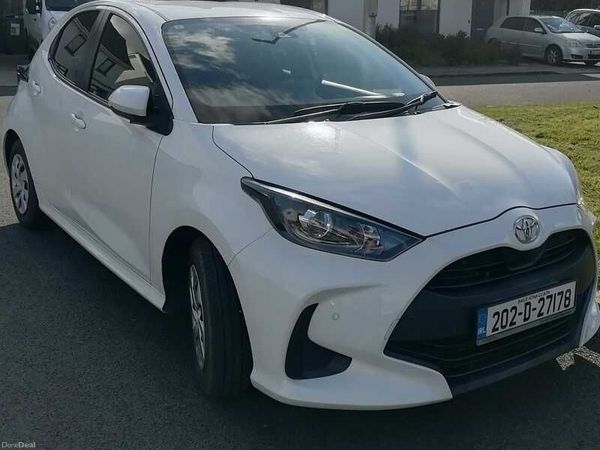 Toyota Yaris Hatchback, Petrol, 2020, White