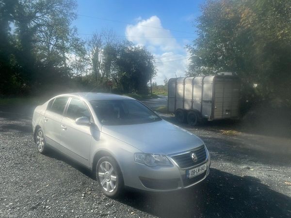 Volkswagen Passat Saloon, Diesel, 2008, Silver