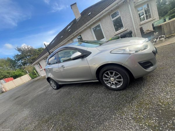 Mazda Demio MPV, Petrol, 2013, Grey