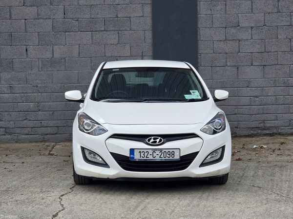 Hyundai i30 Hatchback, Petrol, 2013, White