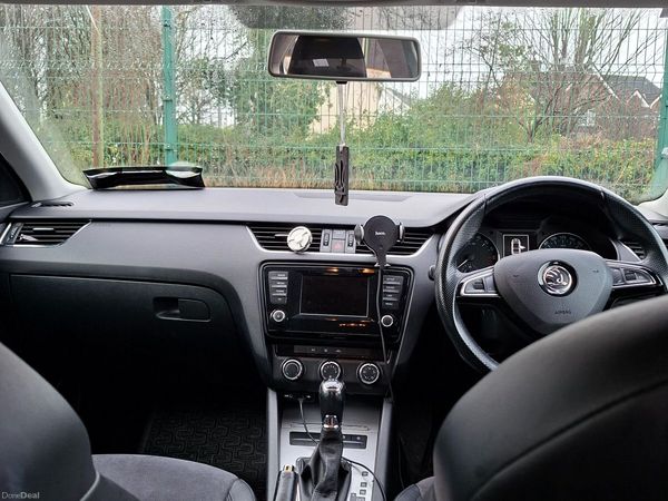 Skoda Octavia Saloon, Diesel, 2014, Silver