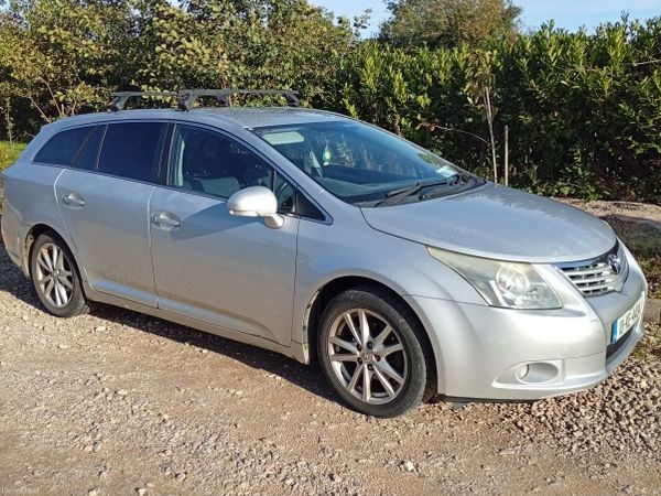Toyota Avensis Estate, Diesel, 2010, Silver