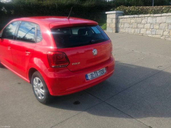 Volkswagen Polo Hatchback, Petrol, 2011, Red