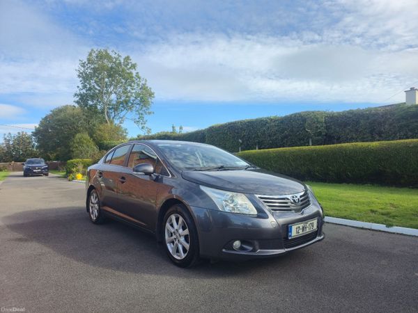 Toyota Avensis Saloon, Diesel, 2012, Grey