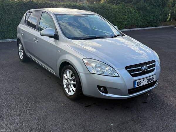 Kia Ceed Hatchback, Diesel, 2008, Silver
