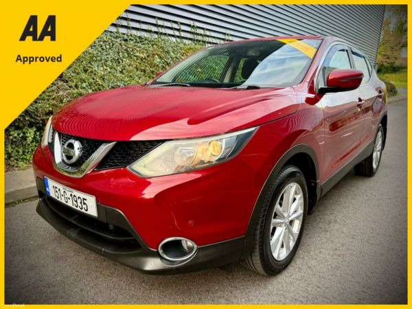 Nissan Qashqai Hatchback, Diesel, 2015, Red