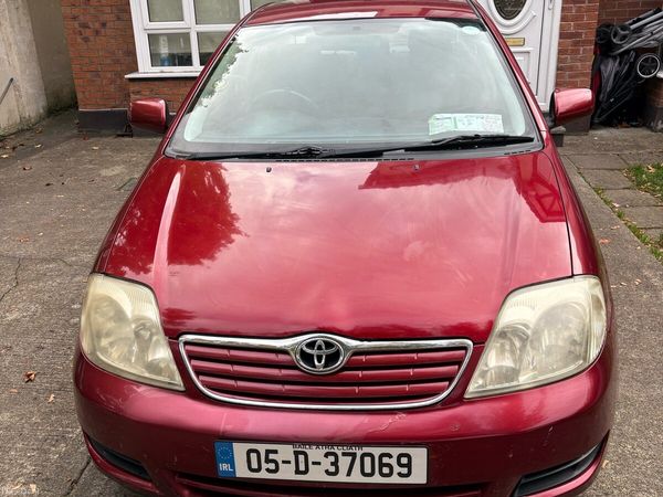 Toyota Corolla Saloon, Petrol, 2005, Red