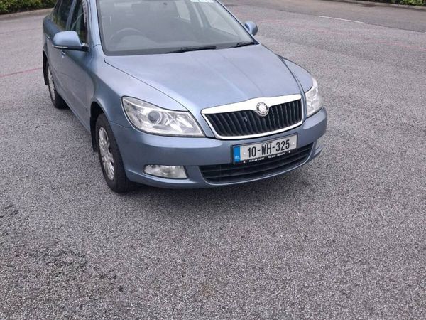 Skoda Octavia Hatchback, Diesel, 2010, Grey