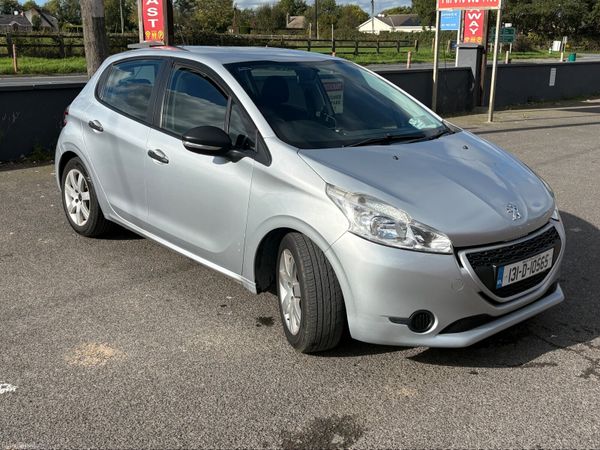 Peugeot 208 Hatchback, Petrol, 2013, Grey