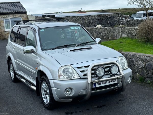 Suzuki Grand Vitara SUV, Diesel, 2005, Silver