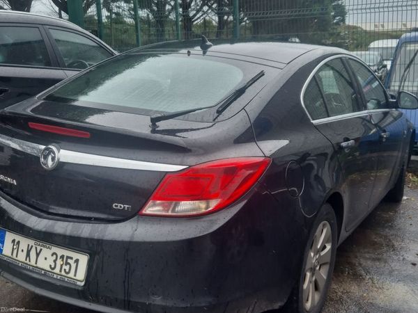 Vauxhall Insignia Hatchback, Diesel, 2011, Black