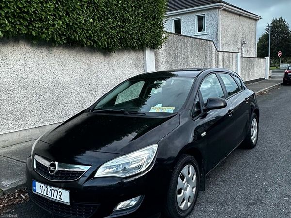 Opel Astra Hatchback, Diesel, 2011, Black