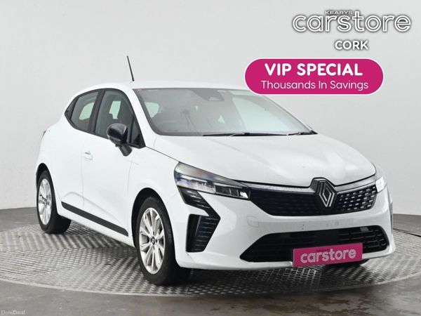 Renault Clio Hatchback, Petrol, 2024, White