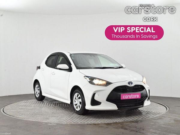 Toyota Yaris Hatchback, Petrol Hybrid, 2021, White