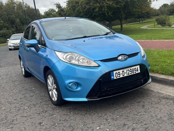 Ford Fiesta Hatchback, Petrol, 2009, Blue