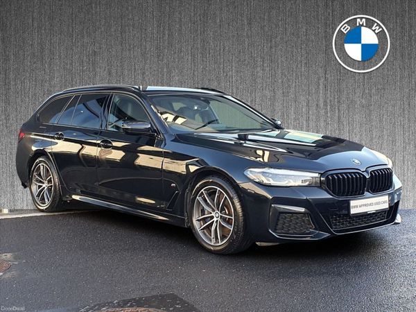 BMW 5-Series Estate, Petrol Plug-in Hybrid, 2021, Black