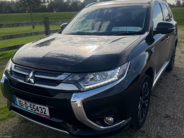 Mitsubishi Outlander SUV, Petrol Plug-in Hybrid, 2016, Black