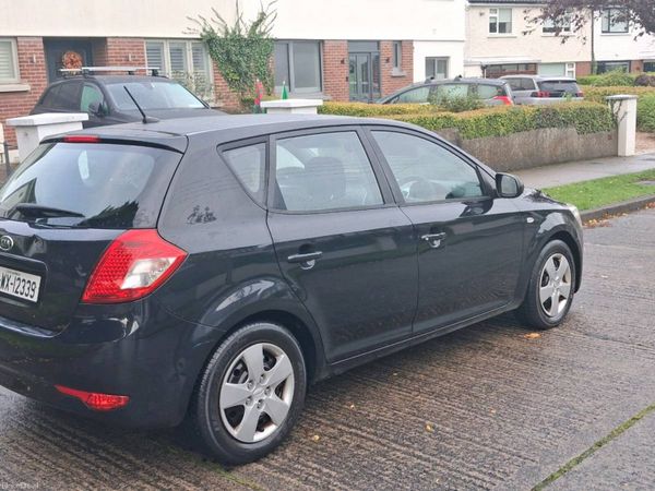 Kia Ceed Hatchback, Petrol, 2009, Black