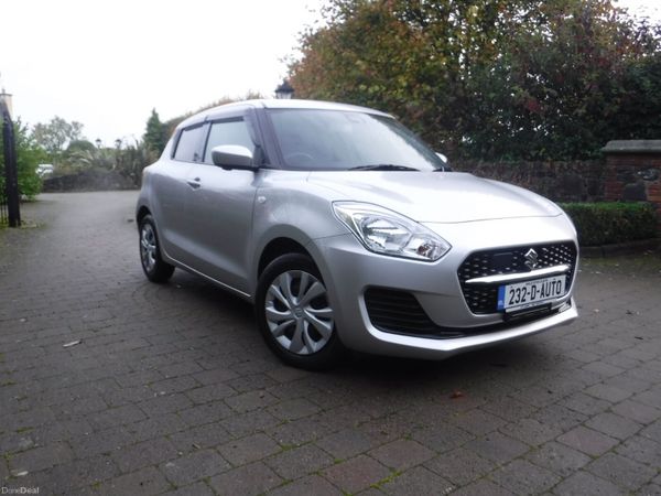 Suzuki Swift Hatchback, Petrol, 2023, Silver