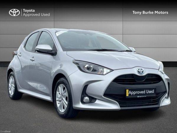 Toyota Yaris Hatchback, Petrol Hybrid, 2023, Silver