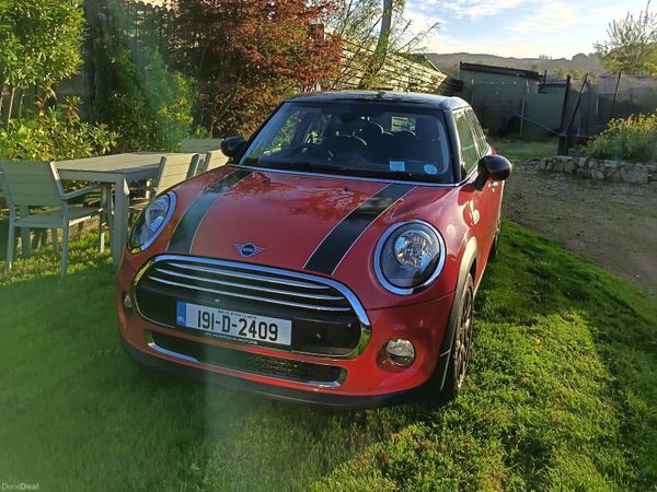 Mini Cooper Hatchback, Diesel, 2019, Red