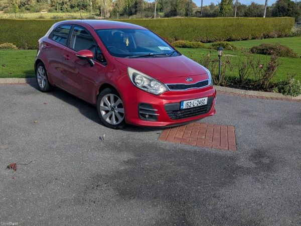 Kia Rio Hatchback, Diesel, 2015, Red