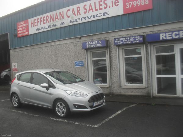Ford Fiesta Hatchback, Petrol, 2015, Silver