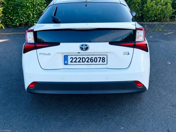Toyota Prius Saloon, Petrol Hybrid, 2022, White