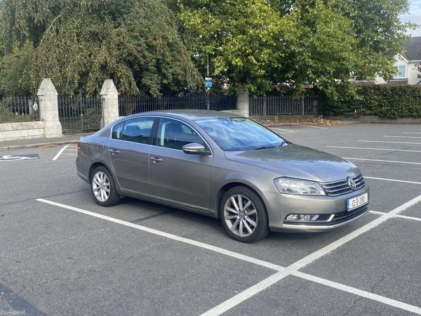 Volkswagen Passat Saloon, Diesel, 2012, Brown