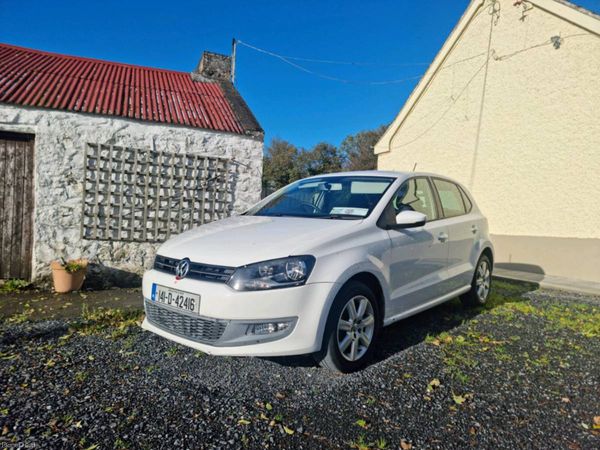 Volkswagen Polo Hatchback, Petrol, 2014, White