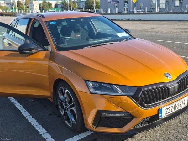 Skoda Octavia Estate, Diesel, 2023, Orange